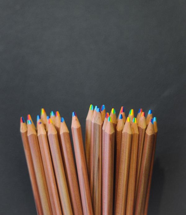Camel | Rainbow Pencil | 7-1 colour | Natural - Kami Paper