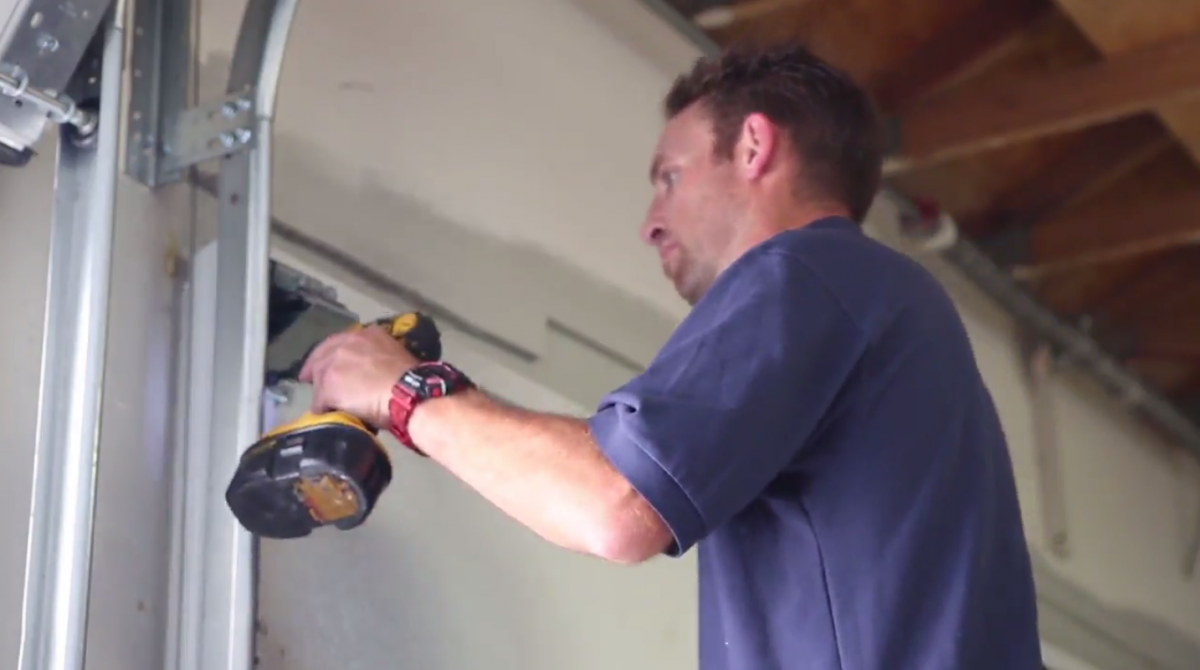 Using the right lubricant for your garage door?