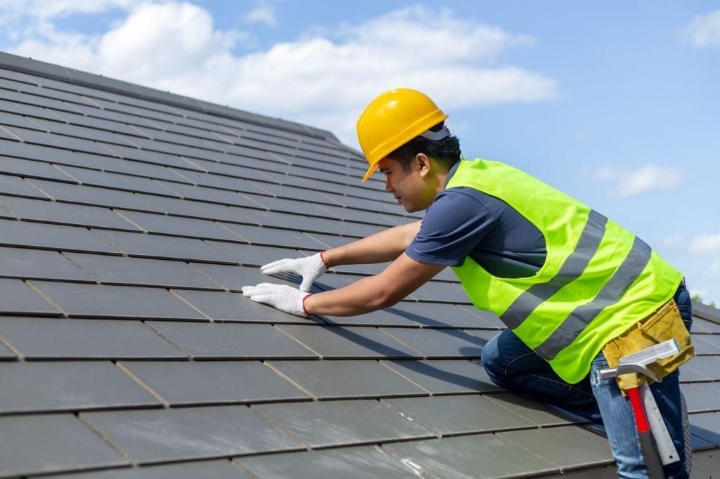 Use of Latest Equipment Easily Install a Slate Roof in Toronto