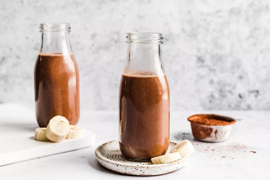 Almond Bliss Smoothie | Benefits of cacao | Soma Cacao Australia