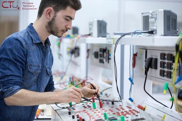 What to Know About Accredited Part-Time Electrical Engineering Courses?
