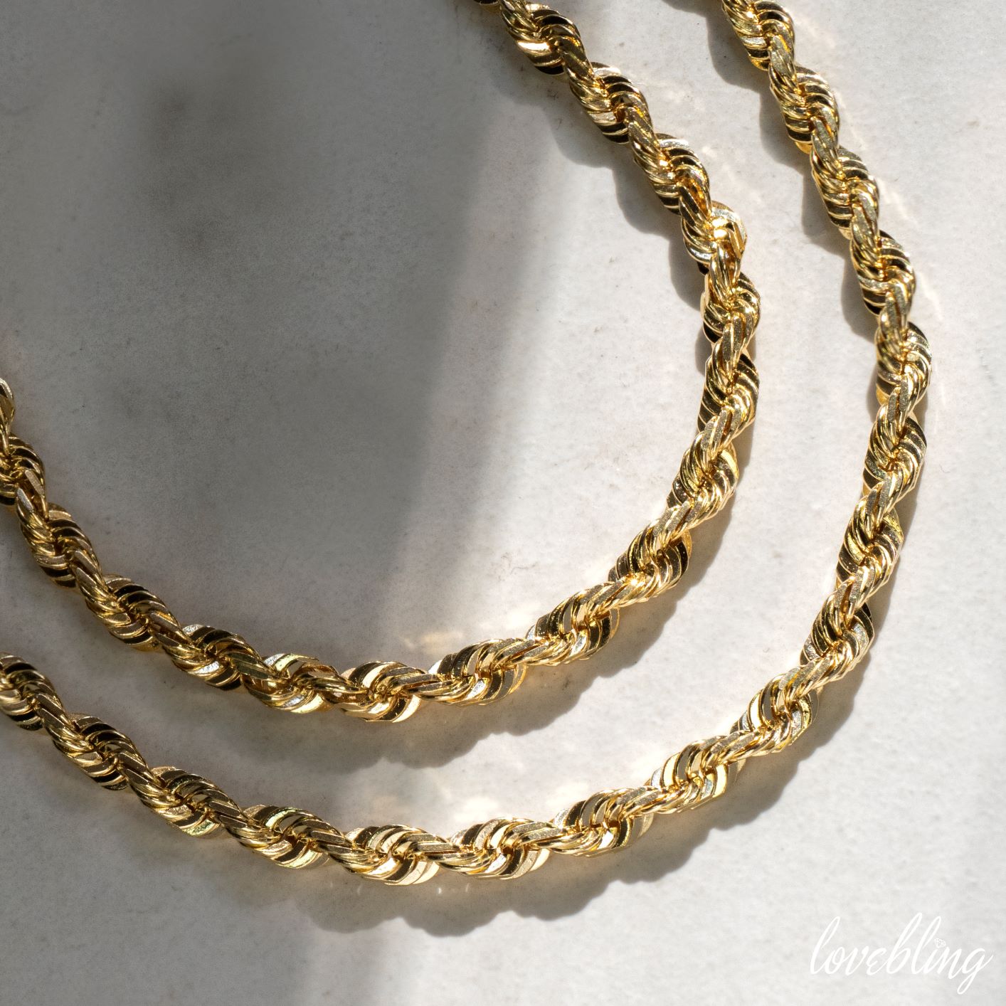 Importance of Gold Jewelry in The Fashion