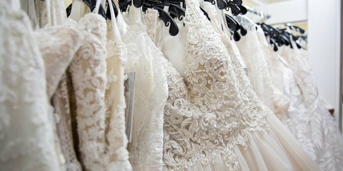 5 Major Advantages to Choose a Professional Wedding Dress and Duvet Dry Cleaner