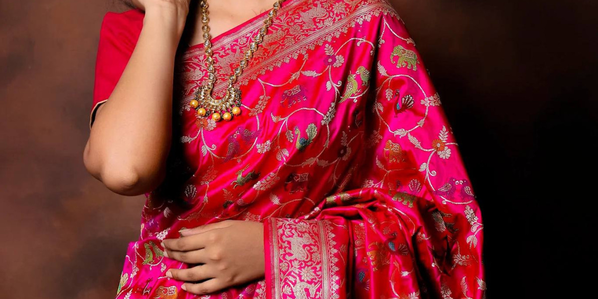 The Cultural Tapestry Unveiled: Banarasi Silk Sarees and Their Enduring Significance