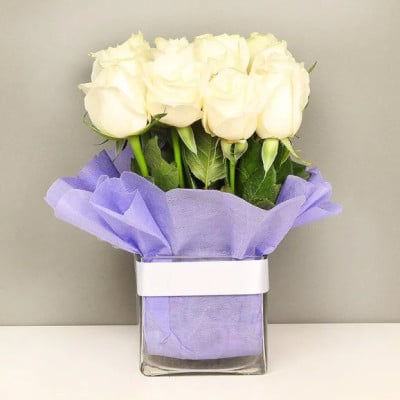 Send Flowers to Ahmedabad | Online Flower Delivery in Ahmedabad - OyeGifts