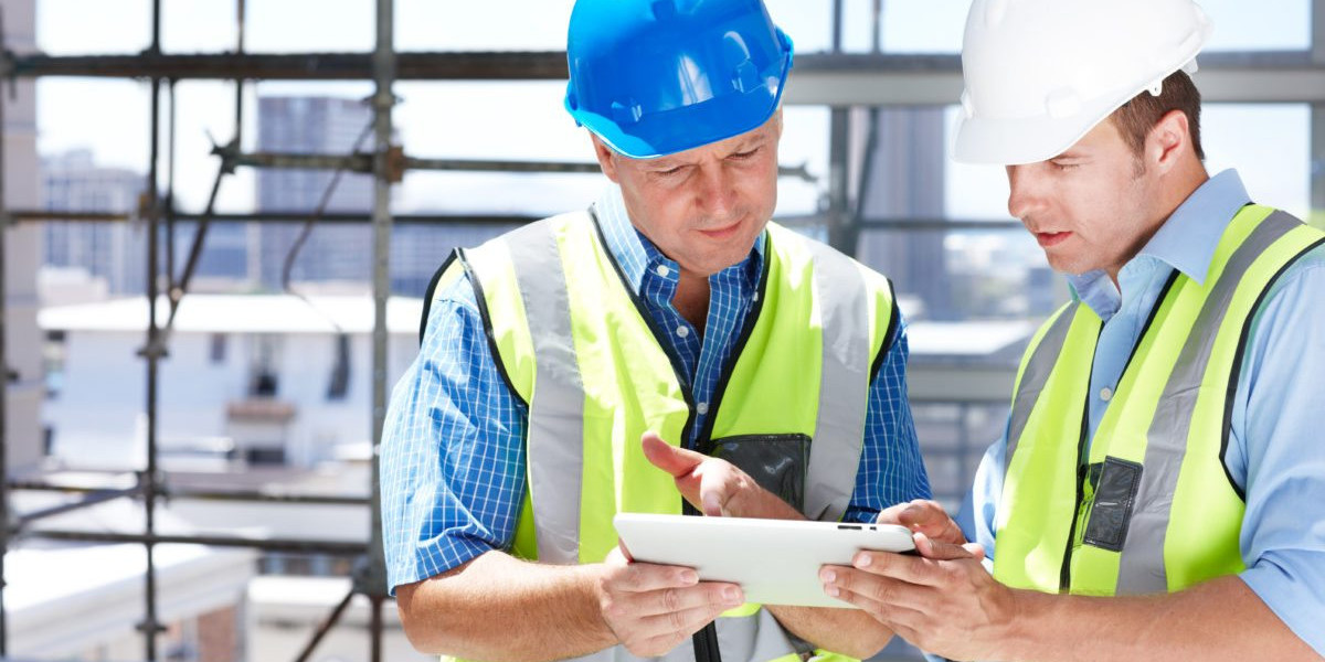 5 Essential Factors to Consider When Hiring a Commercial Construction Company