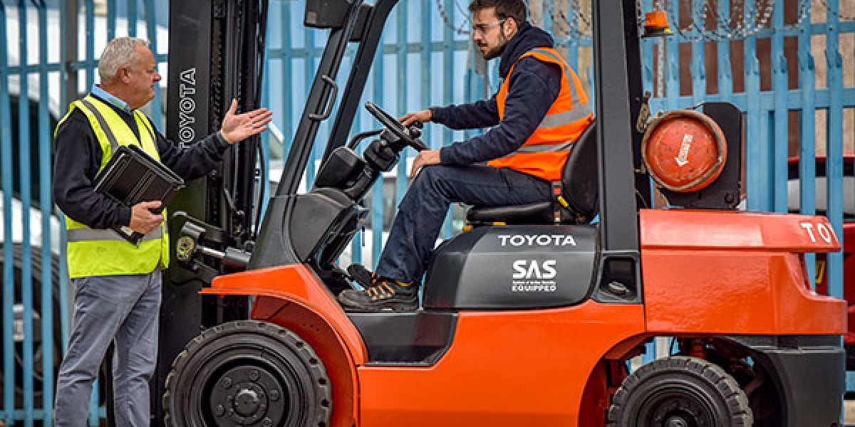 Analysis of Forklift Training Course and Certification in Australian Industries