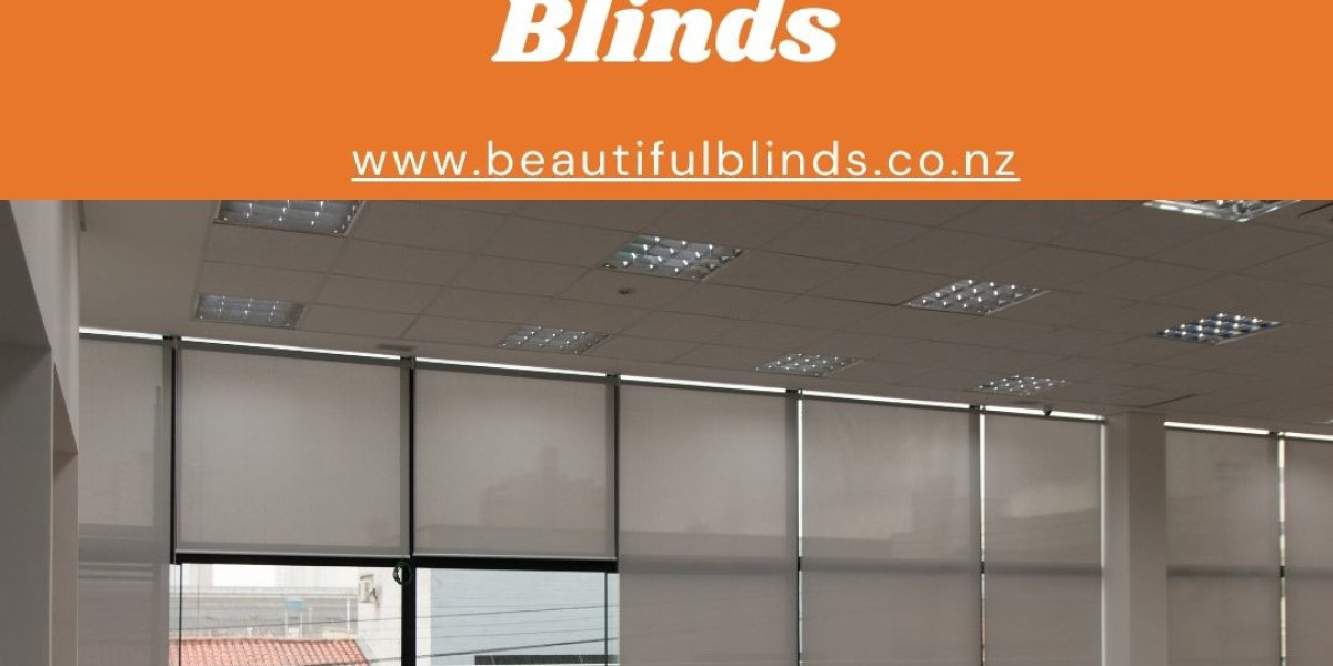 Sunscreen Roller Blinds Auckland: Style and Sun Protection