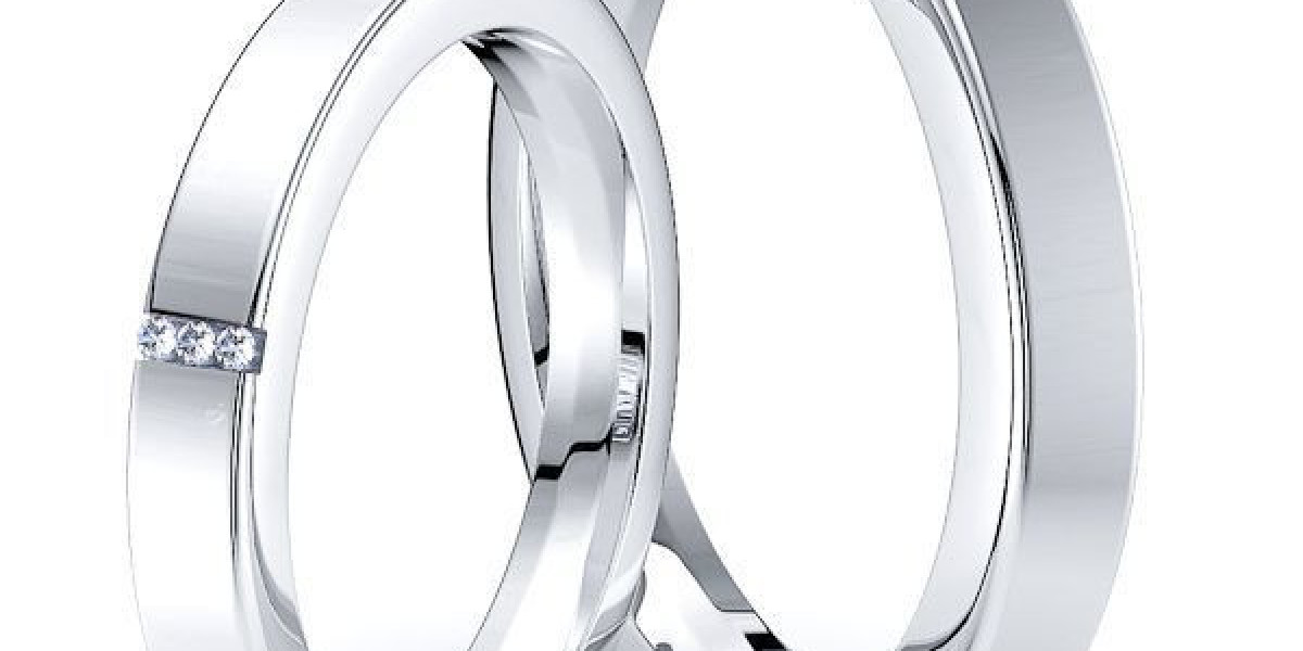Bestseller Classic His and Hers Diamond Wedding Ring Set