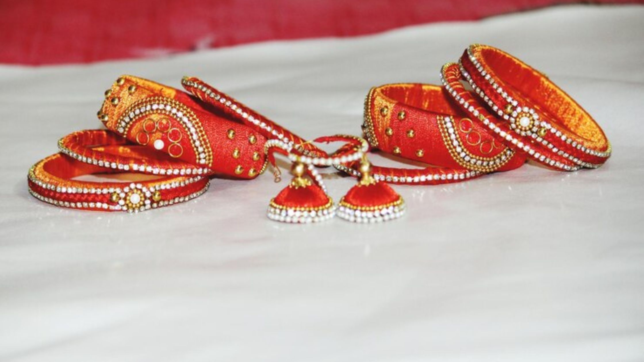 Explore the Diverse Styles of Rajasthani Bangles