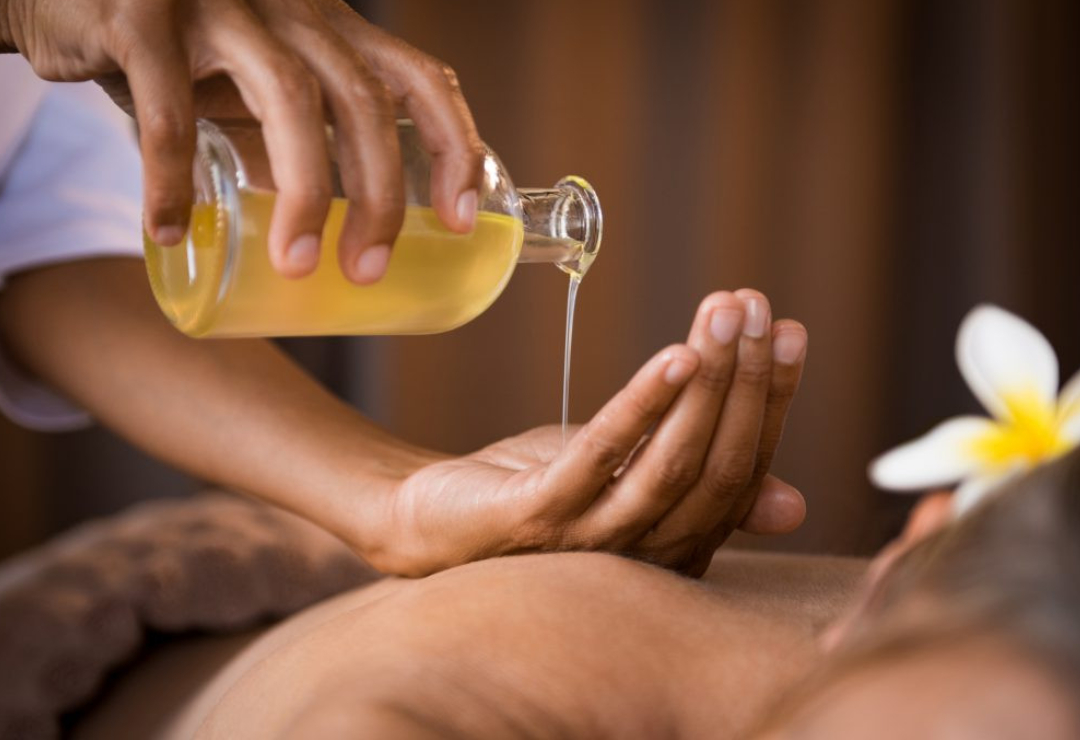 Massage Aroma là gì? Tác dụng tuyệt vời massage Aroma