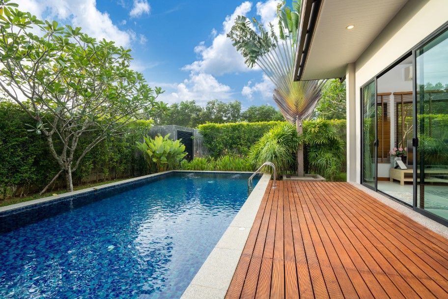 Expert Swimming Pool Builders in Brisbane: Where Innovation Meets Relaxation