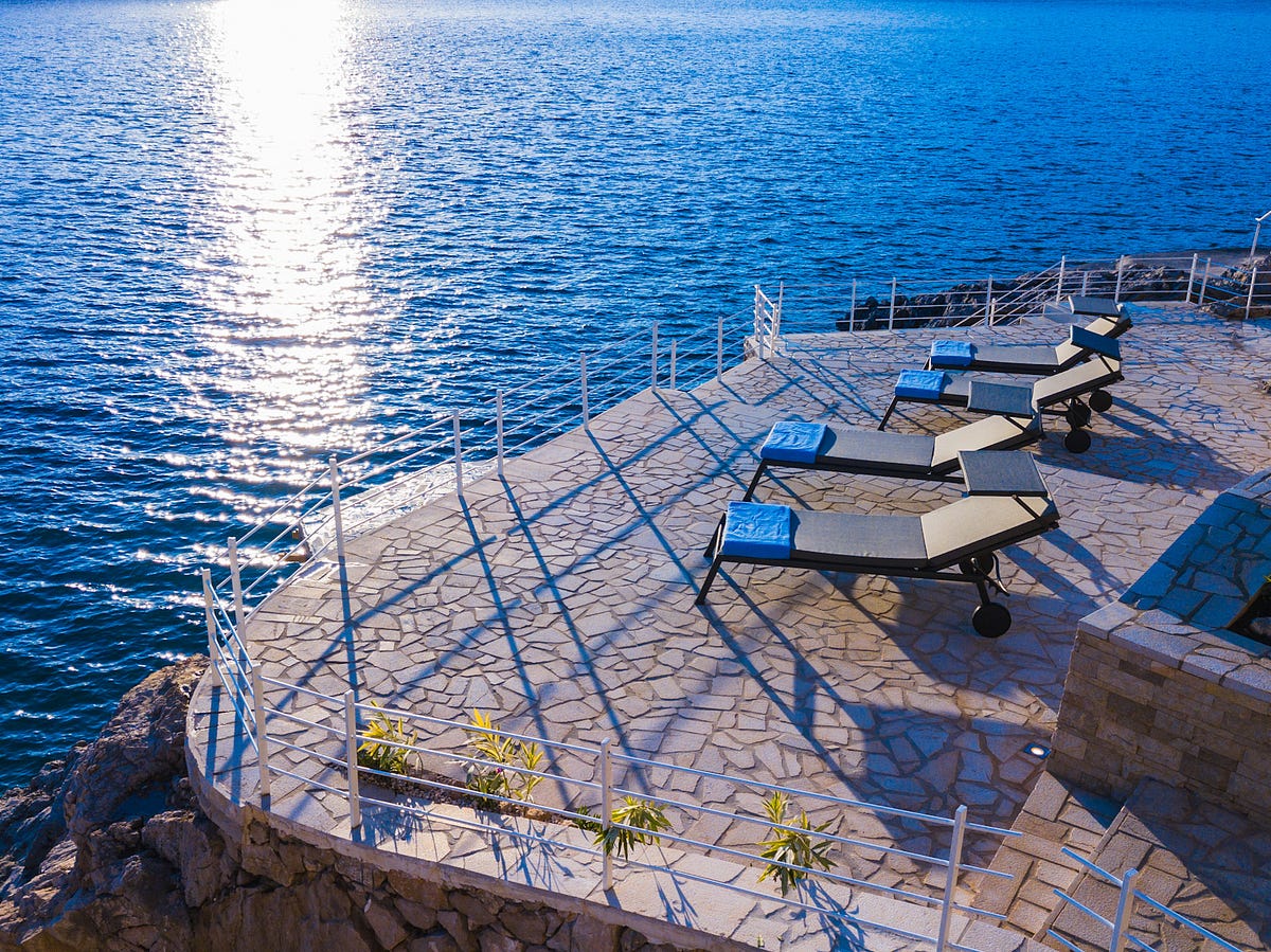 Experience the Best Luxury Villa Rentals in Croatia for an Unforgettable Island Escape | by Sunonseas Villas | Nov, 2024 | Medium