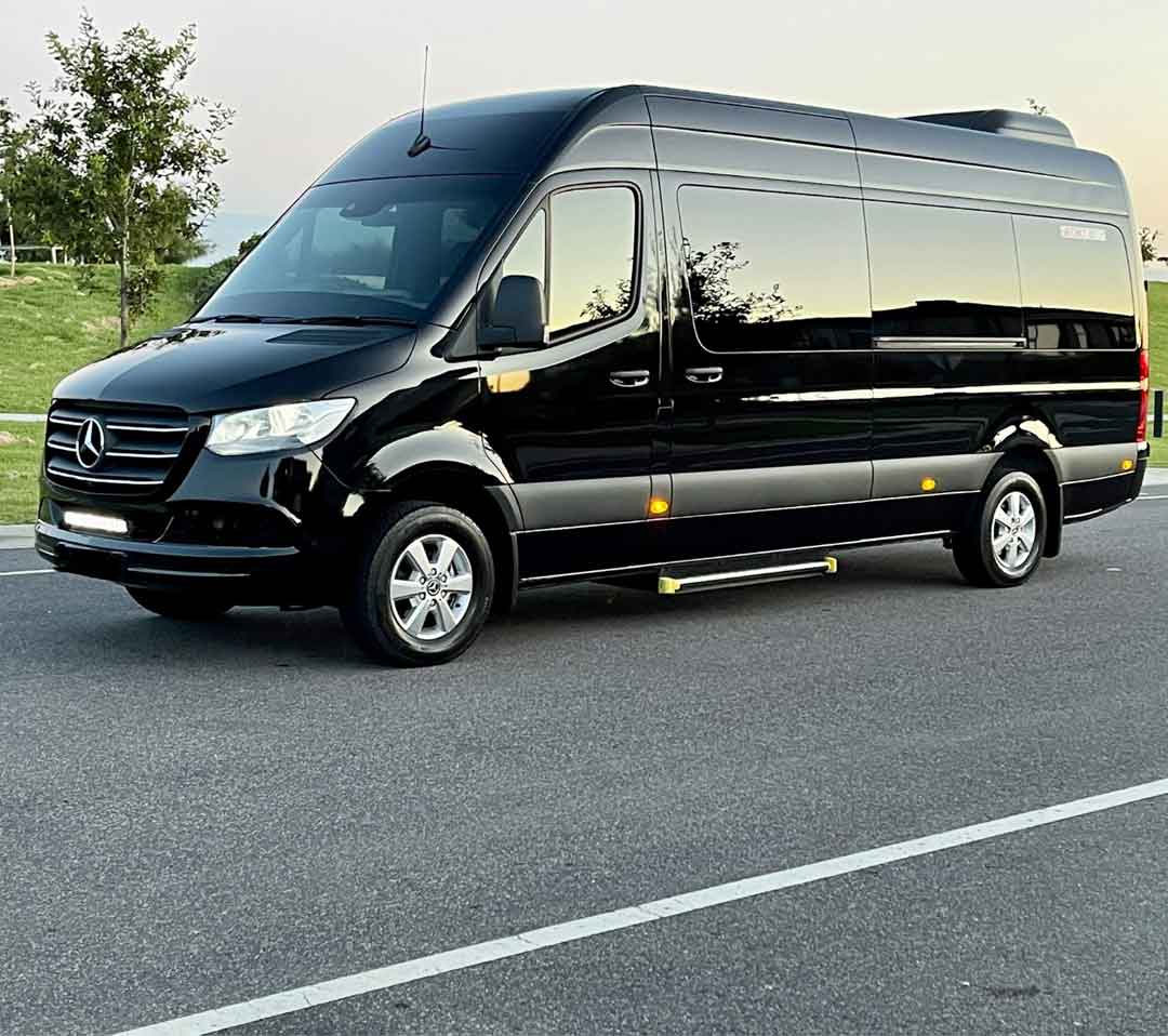 Minibus Airport Transfer Melbourne - Melbourne Deluxe Chauffeurs