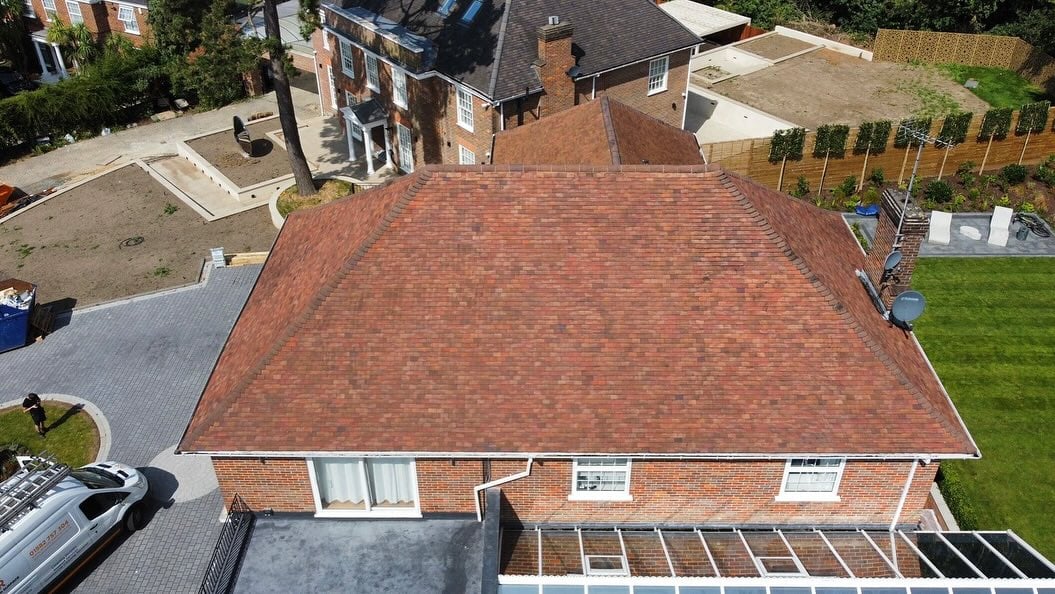 When to Schedule Roof Softwashing in Radlett: Best Timing Tips